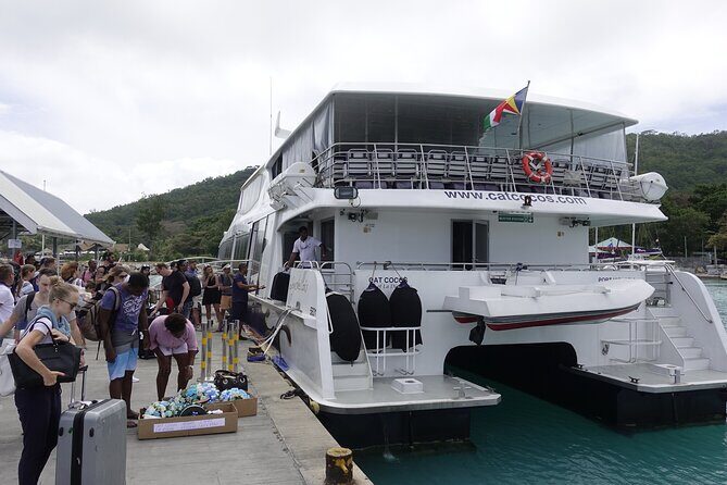 Cat Cocos: Praslin Island to Mahe Island Fast Ferry - Boarding Rules That Save Time (and Stress)