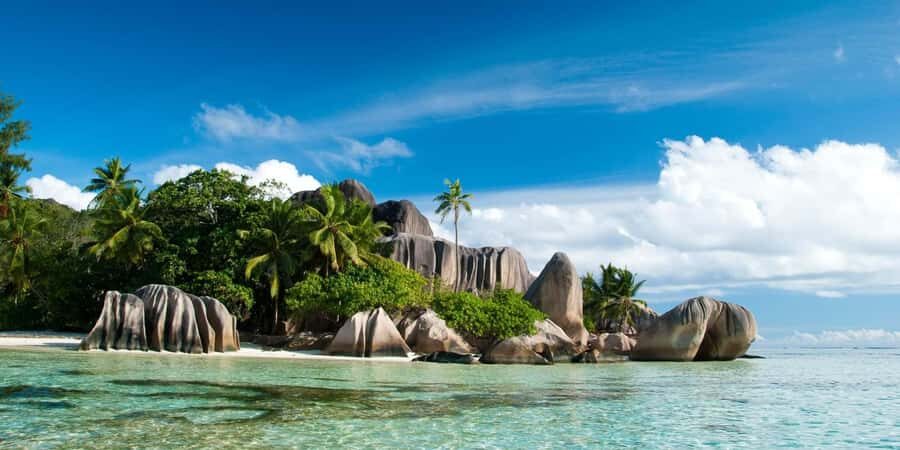 From Mahe eden island to Praslin & Ladigue Daytrip - Key points before you go