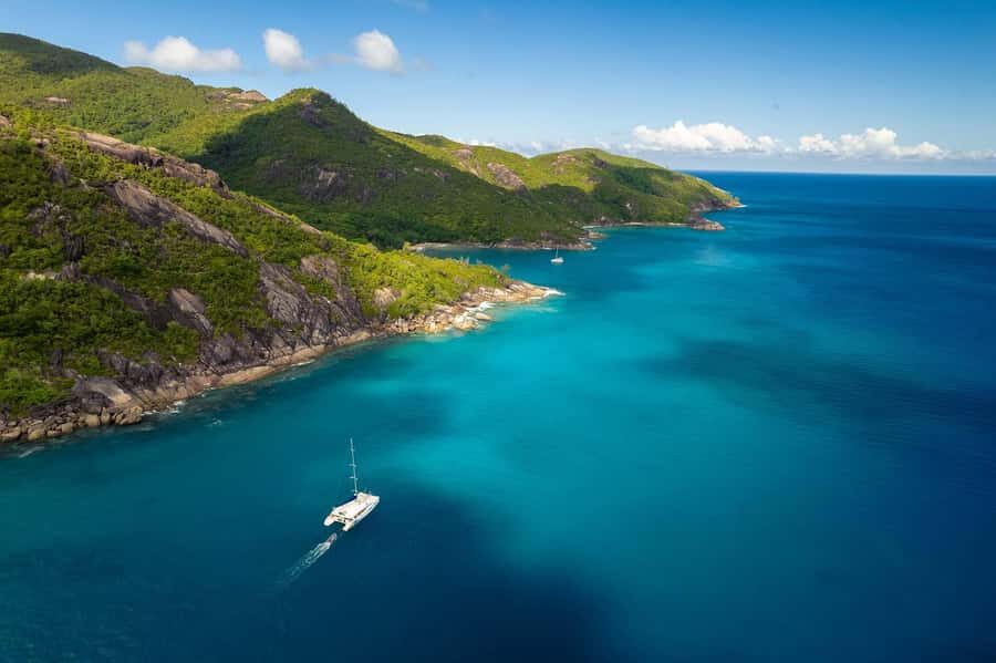 Mahé: Baie Ternay Park Catamaran Cruise with BBQ Lunch - The BBQ Lunch on Board: Simple Food, Good Timing