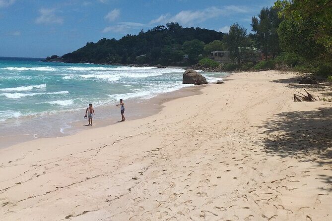Mahe Island tour - Baie Lazare Beach: quick beach time with a guided hand