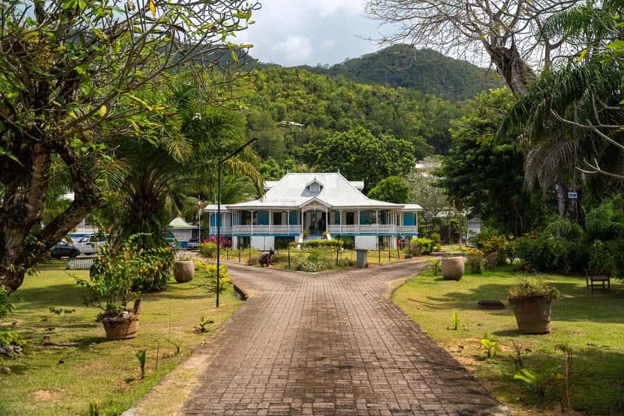Mahé: Wild South Discovery Trip with Local Lunch - When Cap Lazare food services pause: the Jardin du Roi backup plan