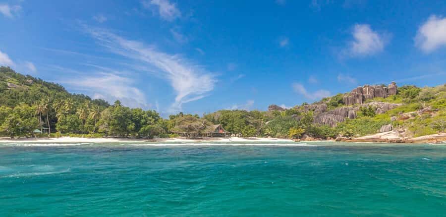Praslin: Sister & Coco Island Full-Day Cruise and Creole BBQ - The boat ride from Loyalty Boat Charter: small group, big control