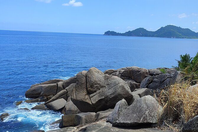 Private Day Tour in Seychelles - How the 8 hours really feel: private pacing with a lot of driving