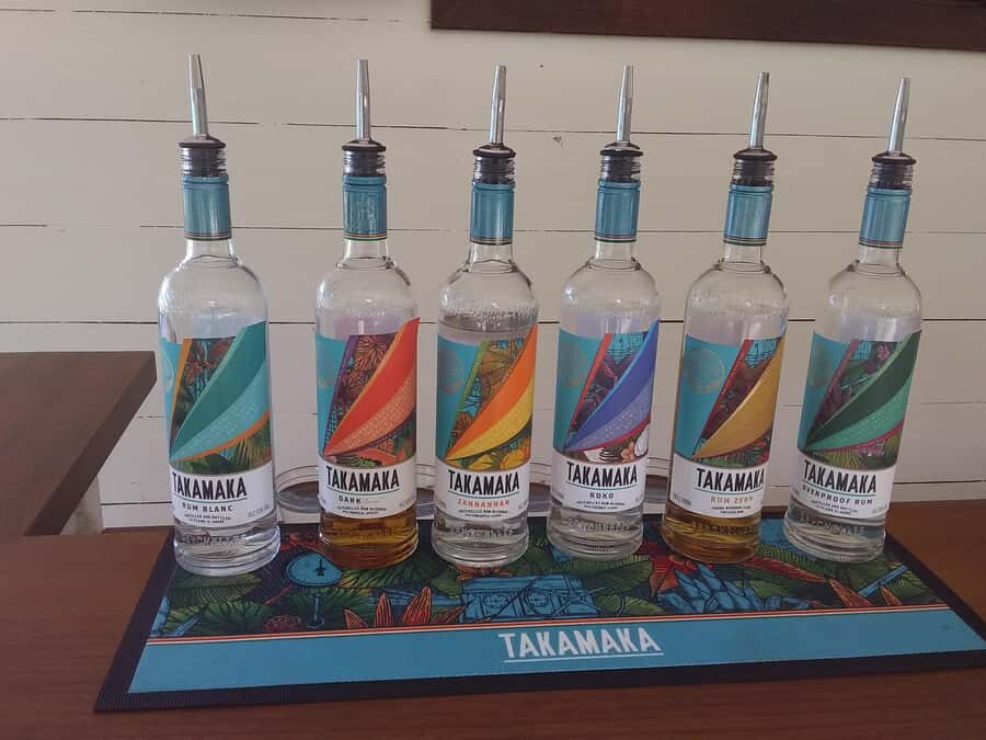 Private half day tour with free rum tasting - Victoria city center: small capital, lots of texture