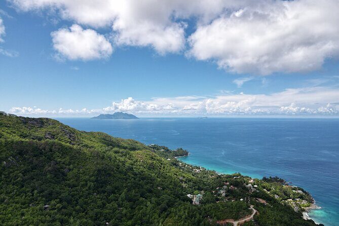 Seychelles Airport & Hotel Transfers (1 WAY ONLY) - The ride itself: what a clean, newer car really changes