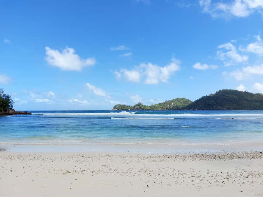 Seychelles: Best of Mahe Private Tour - Beach time, cocktails, and choosing your own second half