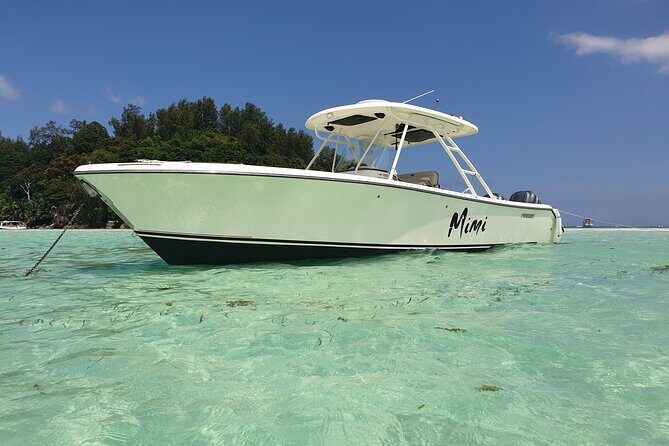 St Anne Marine Park & Moyenne Island, Creole Lunch (Private Boat) - The Creole Lunch on Moyenne Island: Jolly Roger Buffet Food Hit List