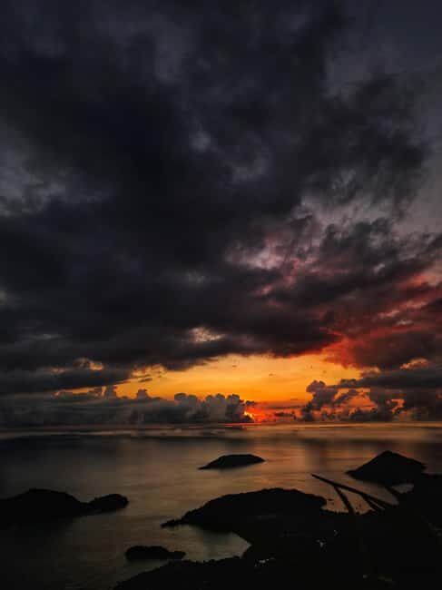 Sunset Explorer! Scenic Mountain Hike in Seychelles - Jordan’s guide style: safety-first and pace-flexible
